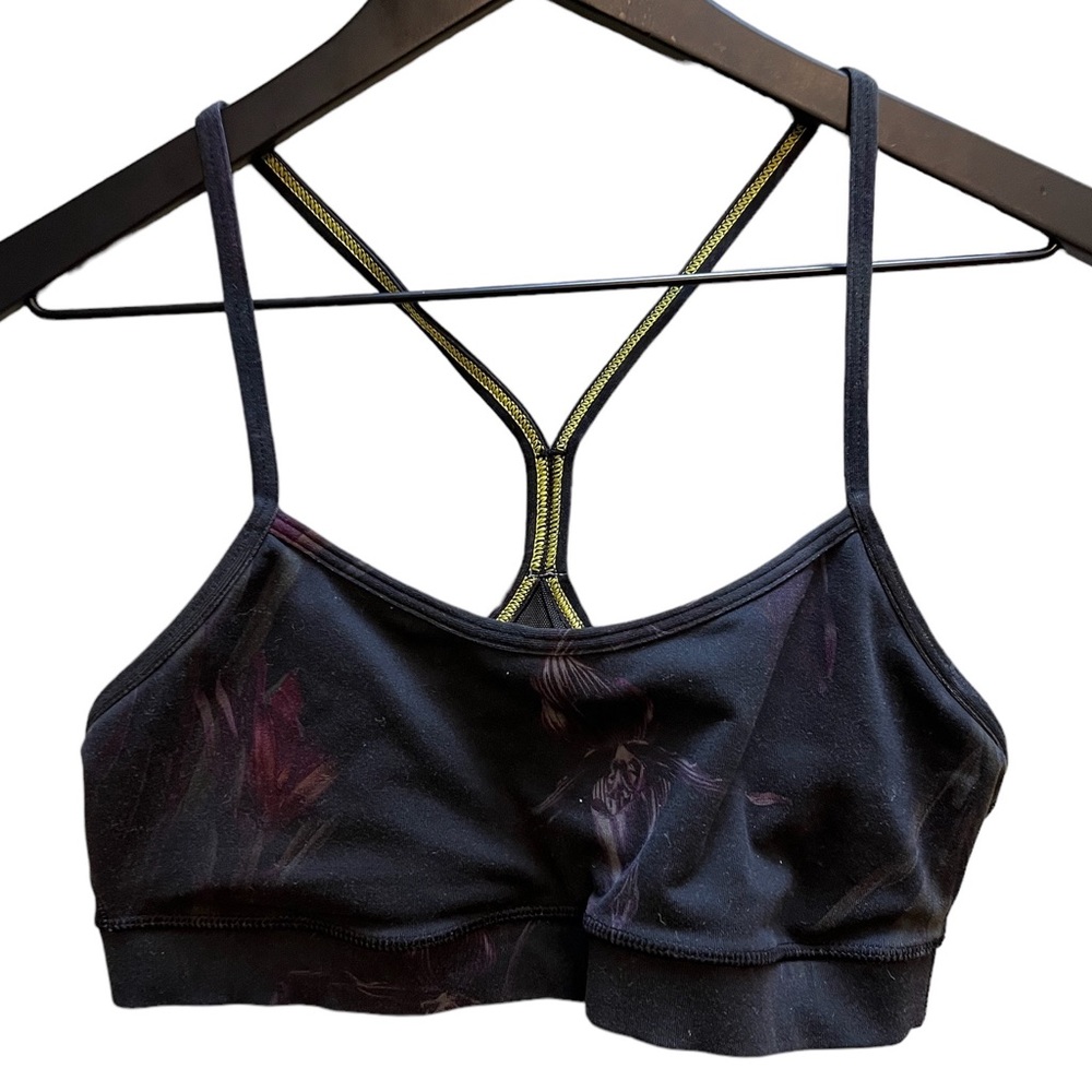 Lululemon sports bra- measures a size M